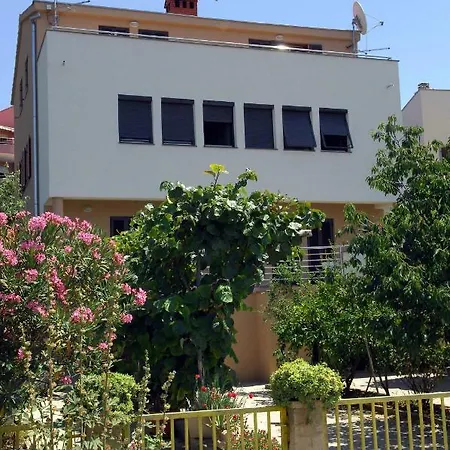 Bozena شقة *